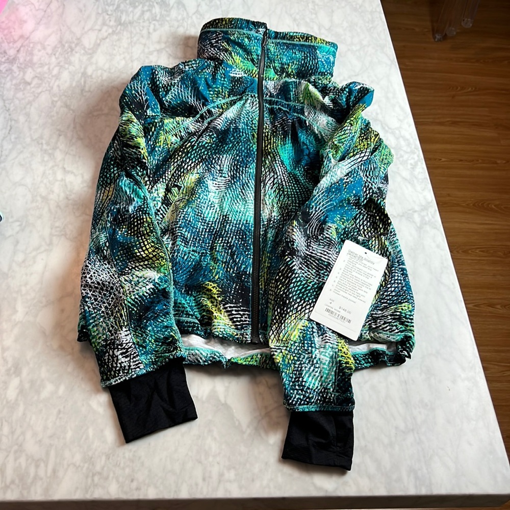 Lululemon seawheeze gather me slightly jacket size 4 New